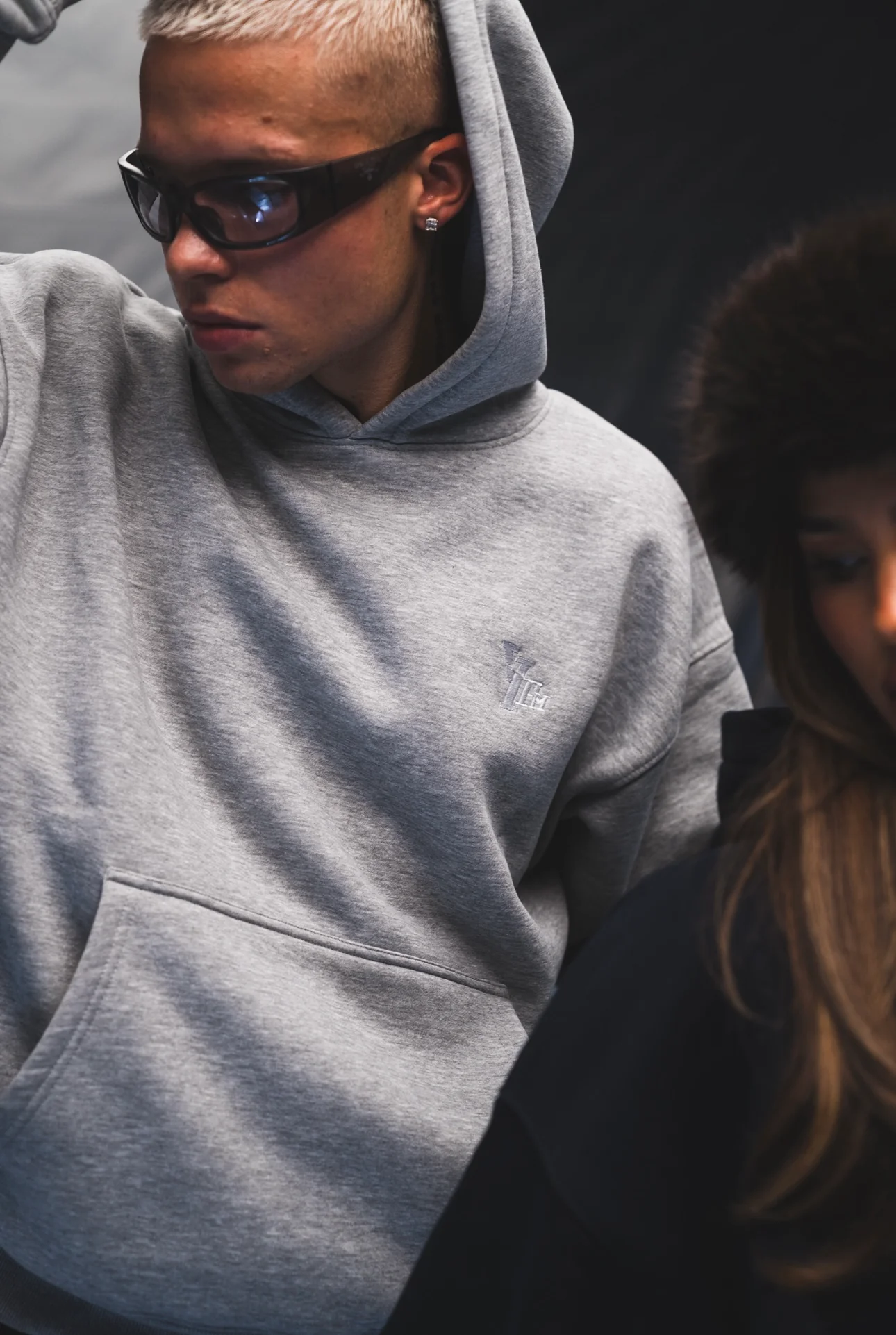 BASIC HOODIE GREY MELANGE - Image 9